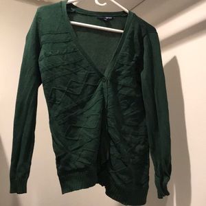 3 for 10 🌱 Forest green knit cardigan